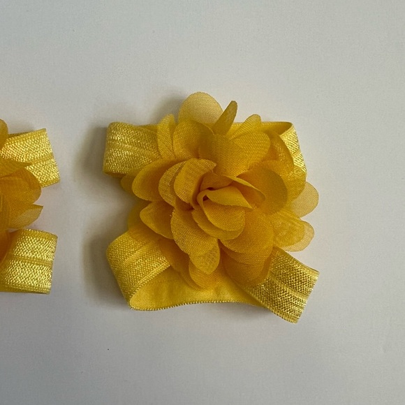 Baby Girl/Infant Yellow Floral Ribbon Sandals 💛 - Picture 3 of 5